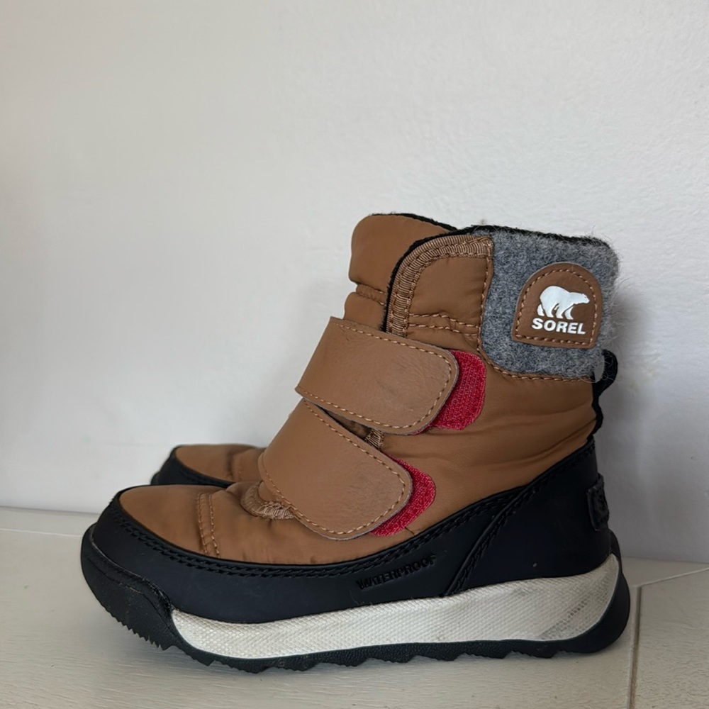 Sorel Kids Boots in Tan and Black